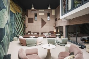 Coolnest Hotel